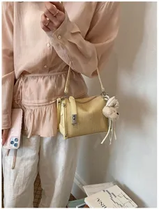 Schicke Damen Achseltasche Umhängetasche, modische Pendler Canvas kleine quadratische Tasche.