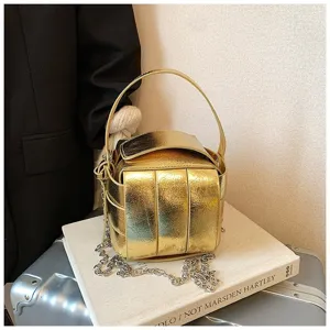 Goldene metallische Umhängetasche, schicke Henkeltasche mit Kette, modische Nischendesign Handtasche.