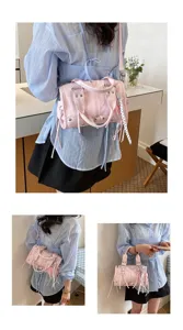 Rosa Motorrad Umhängetasche im koreanischen Stil, trendige weiche Ledertasche mit Quasten.