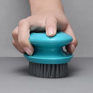 Multifunctionele wasborstel met zachte haren en ergonomisch handvat voor eenvoudig schoonmaken.
