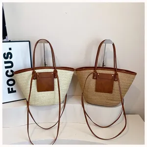 Grand sac cabas tressé en paille pour femme, élégant sac à main de voyage et de bureau chic.