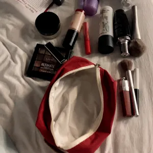 Red canvas cosmetic bag large capacity makeup pouch aesthetic zipper toiletry storage bag