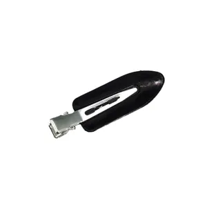 Seamless hair clip for makeup and daily styling, black leaf design, convenient beauty tool.