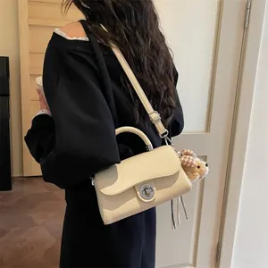 Donna Moda Pelle PU Piccola Borsa a Tracolla Quadrata Vintage Serratura Borsa a Spalla Borsa Commuter Con Ciondolo Orsetto
