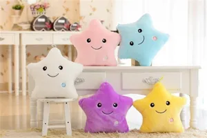 Buntes leuchtendes Stern Pluesch Kissen, suesses LED Kuscheltier, weiche Heimdeko Geschenk