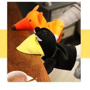 Plush animal hand puppets, cute fox and crow story telling toys for kids early education.
