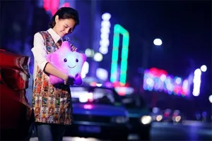 LED leuchtender Stern Plüschkissen süßes Nachtlicht Kissen für Kinderzimmer Weihnachtsgeschenk.