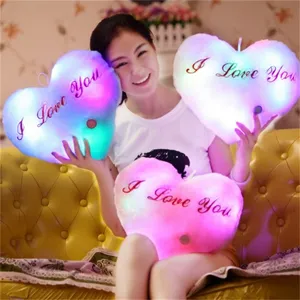 LED leuchtendes Herz Kissen romantisch Pluesch Kissen Valentinstag Geschenk Zimmer Deko