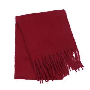 Verdickter Mohair-Einfarbig-Schal Detail, gemütliches Winter-Quasten-Design, warme Textur.