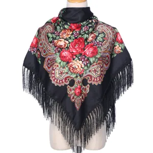 Détail châle franges fleurs noir, écharpe style ethnique vintage, élégant foulard femme.