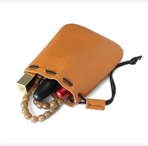 Echtes Leder Kordelzug Beutel Münzgeldbörse und Schmuck Aufbewahrungsbeutel Detail.