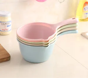 Louche à eau en plastique longue poignée salle de bains cuisine grand ménage outil.