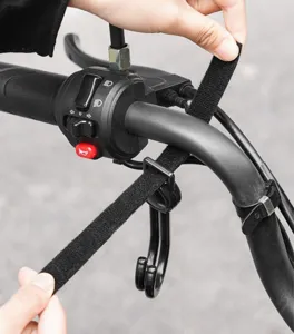 Universeller Motorrad Lenker Haken Detailansicht, langlebiger Riemen für einfache Montage.