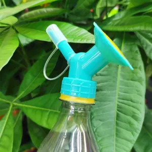 Ugello per irrigazione bottiglia di plastica a doppia testa per piante in vaso, giardino.