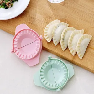 Moule a raviolis en plastique coupe-pate ustensile de cuisine couleur pastel lot deux