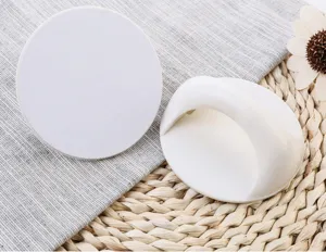 Witte zelfklevende kunststof deurkruk voor kasten en lade handgreep meubelbeslag