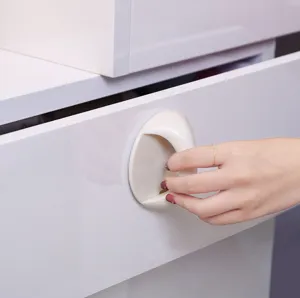 Zelfklevende witte kunststof ladehandgreep meubelknop voor kast en deur handig