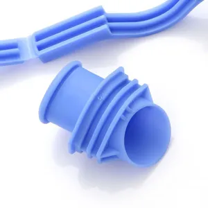 Blue plastic food sealing clip with pouring spout for kitchen snack preservation and moisture-proof.