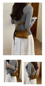 Femme sac bandoulière en suédine marron rétro hobo sac crossbody avec poignée et pompon