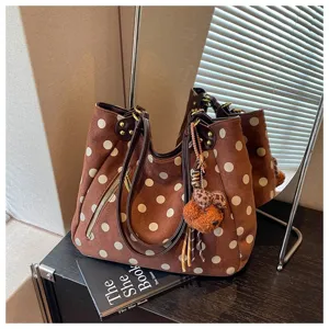 Braune Wildleder Punkte Shopper Tasche Damen, große Schultertasche, Retro Pendler Tasche.