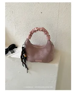 Sac à épaule hobo en daim pour femme sac à main rétro décontracté avec poignée et pendentif