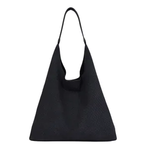 Borsa a spalla intrecciata in pelle da donna, grande shopper nera elegante per il lavoro.