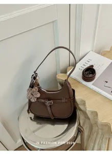Borsa a Tracolla Tessuta Marrone Stile Retro Hobo Chic con Fibbia per Donna Elegante