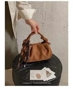 Sac à main plissé coréen pour femme, sac porté épaule rétro en similicuir suédé marron.