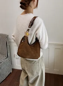 Sac porté épaule hobo vintage en suédine marron pour femme, grand cabas décontracté pour le travail.