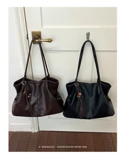 Sac cabas retro en cuir souple pour femmes, grand sac d'epaule casual sous les aisselles.