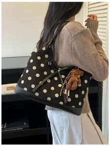 Korean style polka dot shoulder underarm bag large capacity commuter fashion handbag bucket