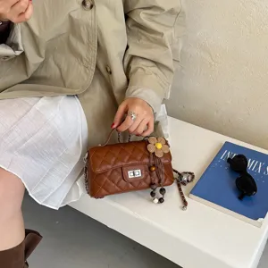 Women brown quilted chain shoulder bag retro vintage PU leather crossbody bag with top handle
