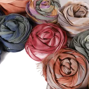 Gradient crinkle rayon scarf lightweight soft tassel shawl versatile fashion hijab detail view