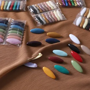 Bunte kunststoff sicherheitsnadeln brosche anti-ausstellung tuch clips detail ansicht.