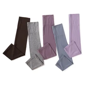 Details van effen ademende ijsmouwen, zachte modal armbeschermers in diverse kleuren.