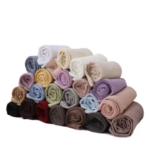 Solid color breathable ice silk ribbed arm sleeves stack, elastic sun protection arm covers.