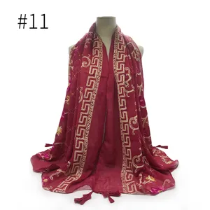 Rode lange sjaal met franjes en gouden griekse patroon borduursel vintage foulard #11