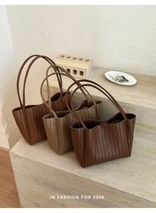 Retro woven tote bag for women, large capacity shoulder handbag for stylish daily commute.