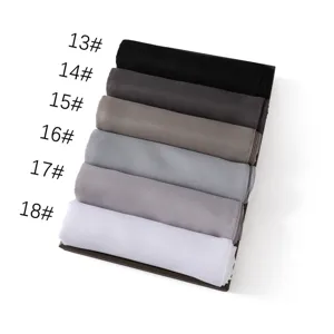 Detailansicht glänzender, einfarbiger Chiffon Schal mit verschiedenen Farboptionen.