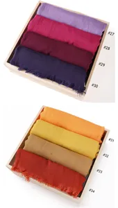 Écharpe longue froissée en rayonne douce unie avec franges, hijab respirant pour femmes, coloré.