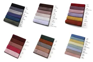 Longa sciarpa hijab in chiffon di perle di colore unito con varie opzioni di colore.