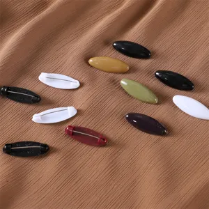 Épingles de sûreté en plastique coloré, pinces à écharpe ovales pour la mode et le quotidien.