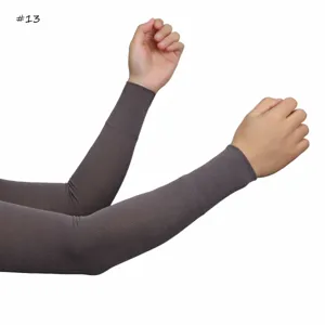 Solid color breathable elastic ice silk ribbed arm sleeves detail, comfortable UV protection.