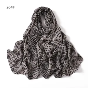 Écharpe longue en mousseline imprimé léopard, foulard souple et respirant pour femme.