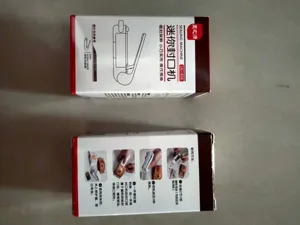 Vista dettagliata della confezione della mini macchina sigillante portatile, pratica e compatta.