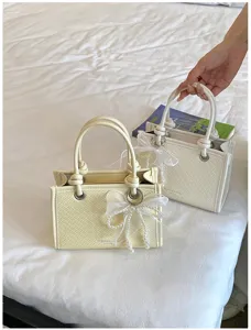 Dames geweven kleine shopper elegante schoudertas tas met schattige parel strik decor
