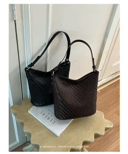 Woven leather bucket shoulder bag for women retro minimalist commuter handbag stylish purse