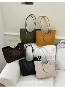 Vista dettagliata della borsa tote intrecciata, elegante borsa a spalla in ecopelle in vari colori.
