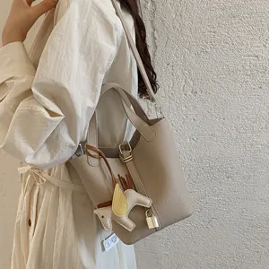 Minimalist leather bucket bag women stylish handbag luxury crossbody bag everyday shoulder purse