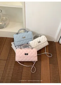 Chic quilted chain crossbody bag for women, stylish shoulder handbag with elegant retro design.